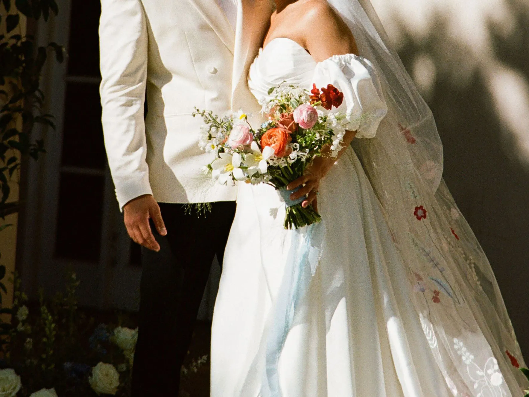 Wedding Flowers Online: How to Research and Book with Confidence